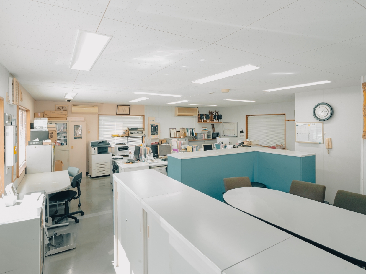 共立紡機の会社の外観・内観