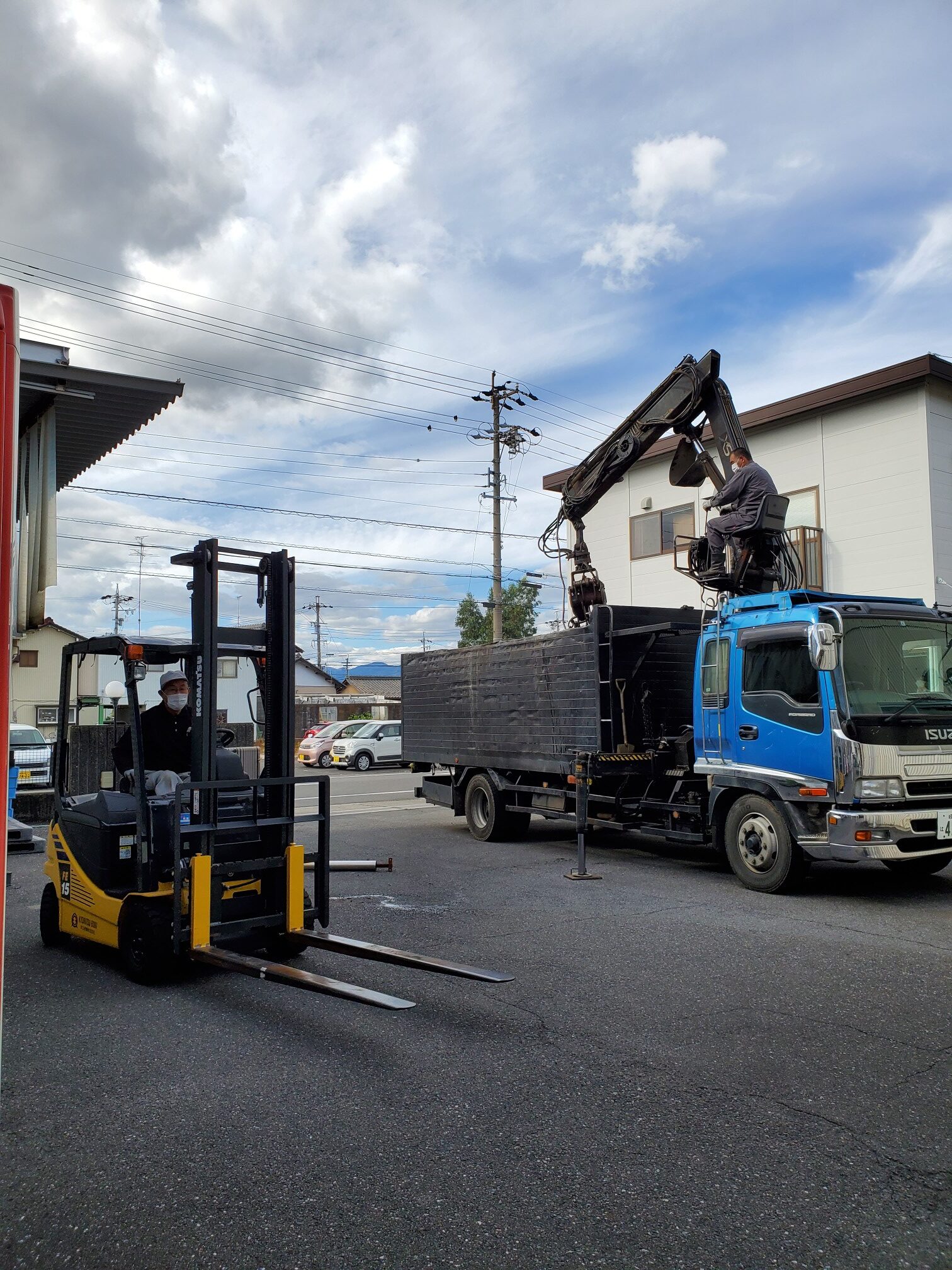 働く車🚜